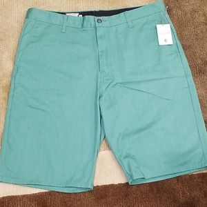 Volcom green short